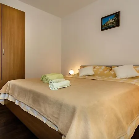 Apartment Premium Near Center And With Parking Krk Town