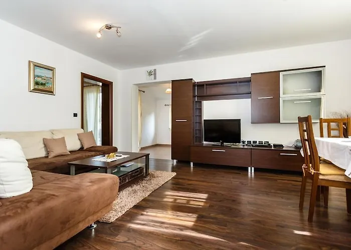 Daire Premium Near Center And With Parking Krk Town