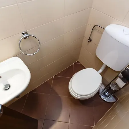 Premium Near Center And With Parking Appartamento Krk Town